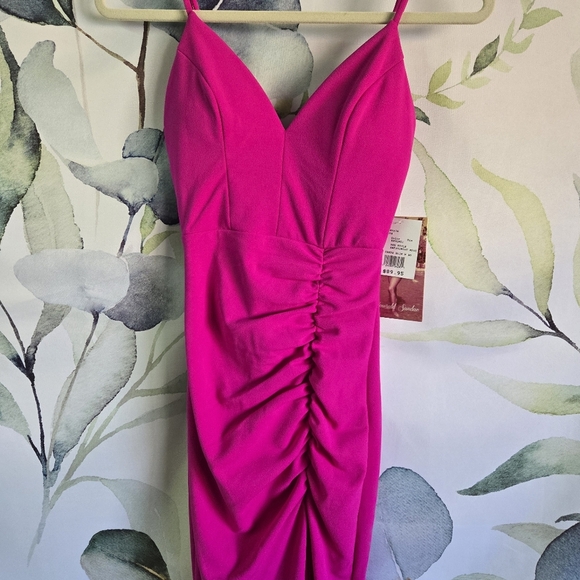EMERALD SUNDAE | Crepe Spaghetti Strap Gown w/ Ruching in Fuchsia sz XS - Picture 3 of 9